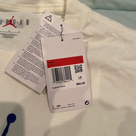 NWT Nike Awake Air Jordan White T-shirt Large or XL New $60 Deal Athletic - Picture 5 of 15